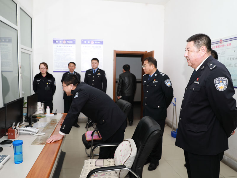 （用）段剑平观看强戒所视频监控设备