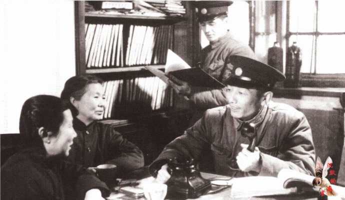 派出所为群众查找亲人