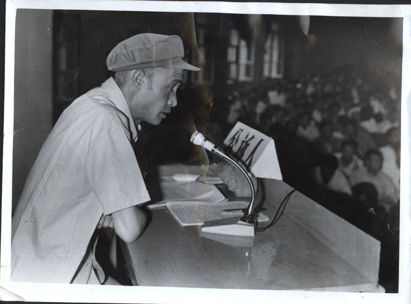 （1）1979年 营口市人民检察院王宝森在市政府会议室出庭支持公诉， 系营口市人民检察院1978年恢复重建后首次开庭