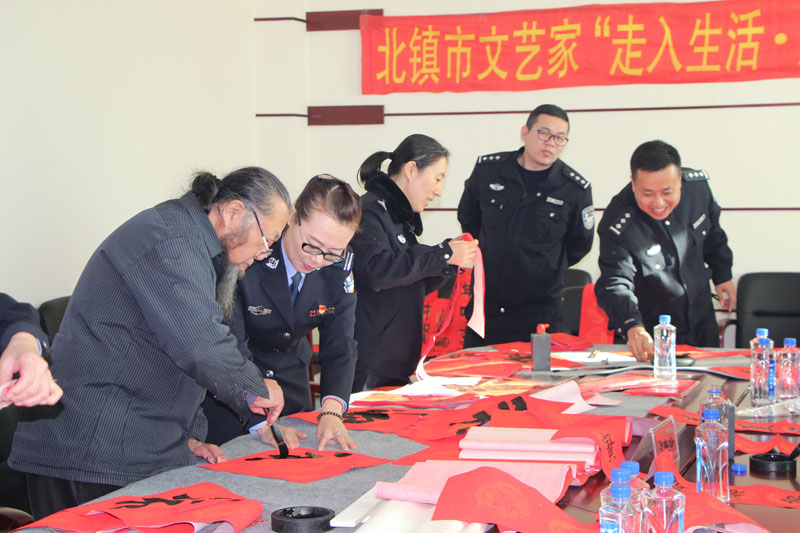 图片新闻