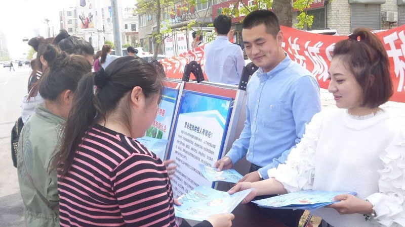 建丰司法所开展法治宣传活动