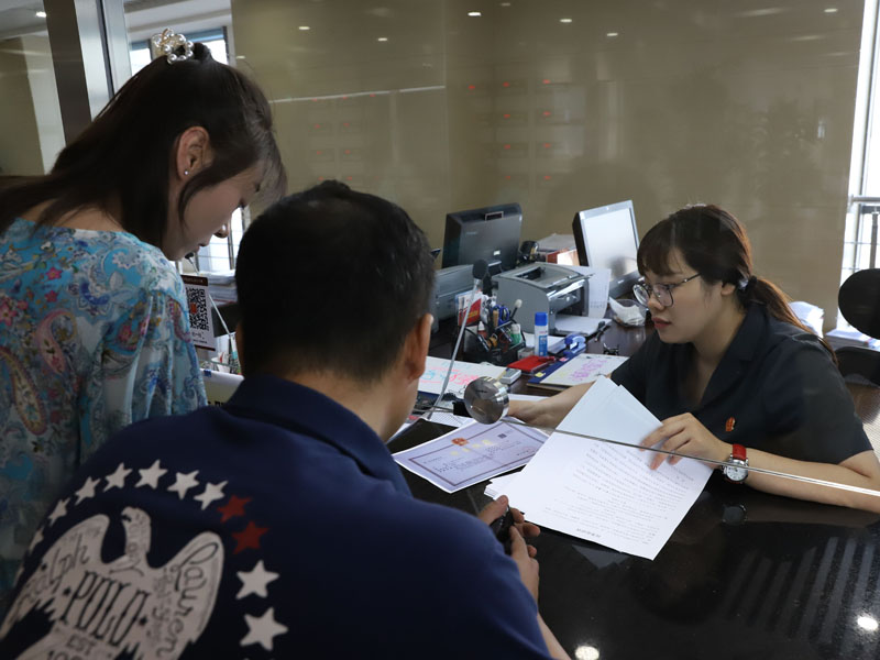 沈阳市沈河区人民法院诉讼服务中心 窗口接待