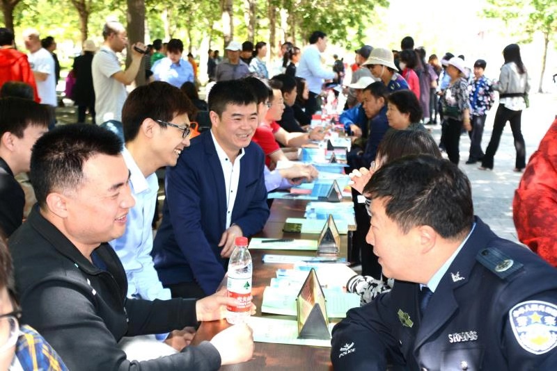 普法进社区