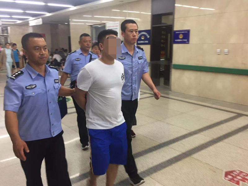 配文2：法院依法对被执行人执行拘留