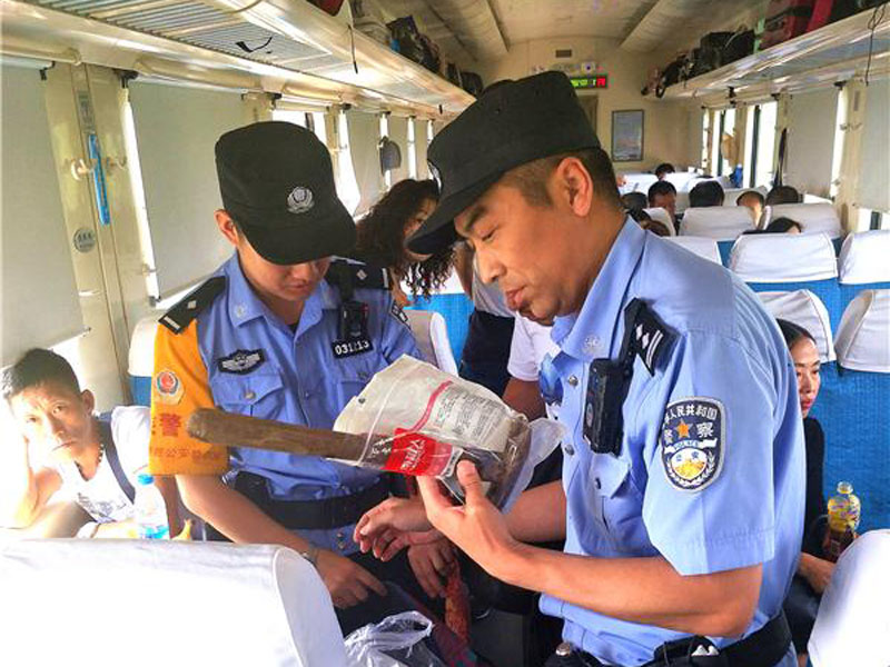 车上核查乘客信息