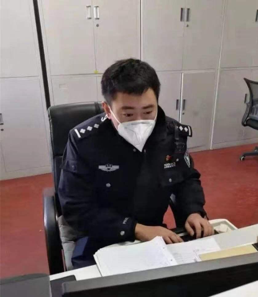 刘明