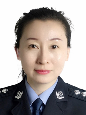 李静