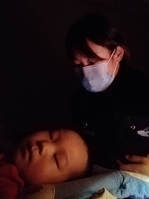 张芸