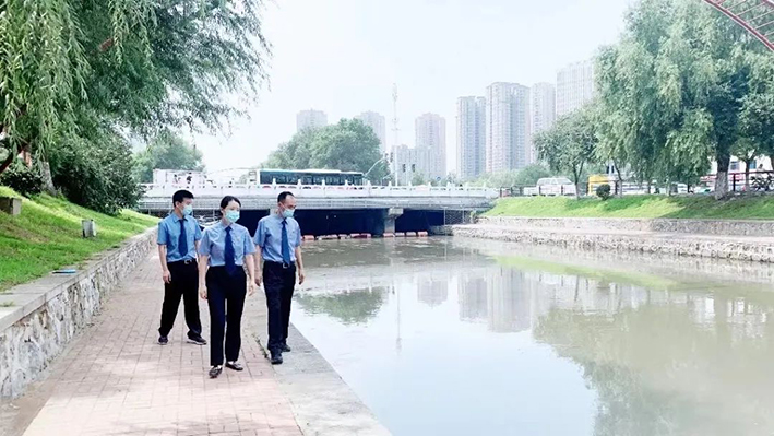 头题配图