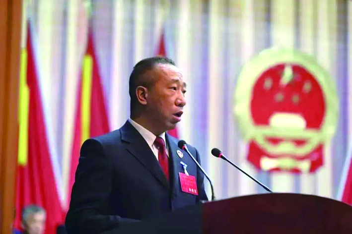 潘非琼