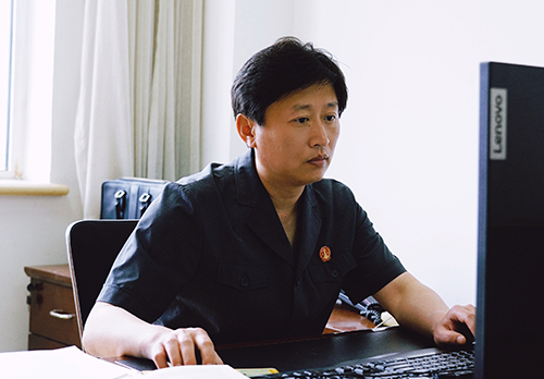 张磊
