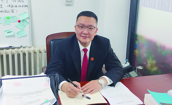 李智龙