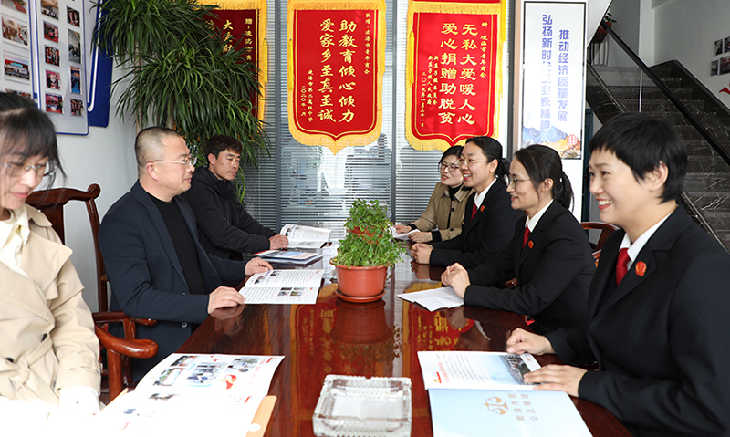 凌海市人民法院与凌海市工商联共同开展以“企业合同法律风险防范”为主题的服务民营企业大讲堂活动