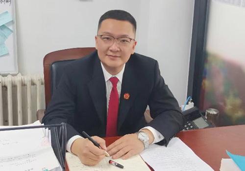 李智龙