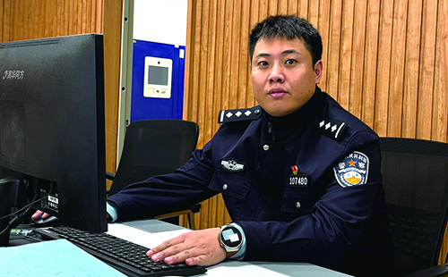 杨晨