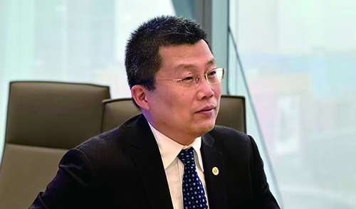 大连市律师行业党委副书记、大连市律师协会会长  曲之勇