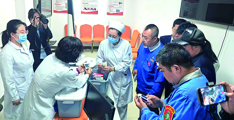 为雷锋车队培训应急医疗知识11