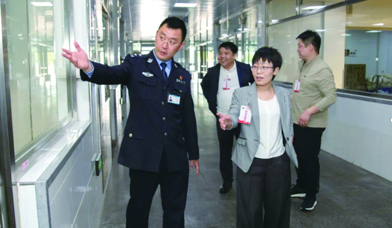 沈阳第二监狱执法监督员现场走访