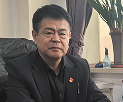鞍山市东泓储杨义