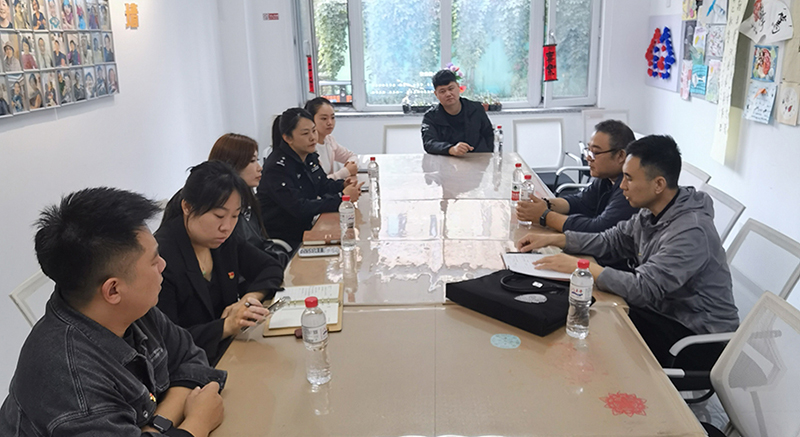 头题图，“专业团队”联动现场调解纠纷