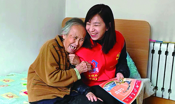 新华街道丰泽社区暖心行动，关心关爱老年人