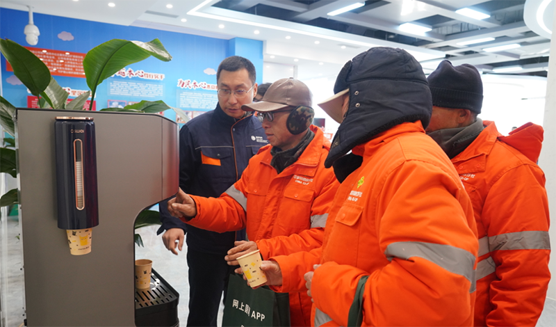 国网本溪供电公司暖新驿站为户外劳动者、新就业群体提供常态化暖心服务