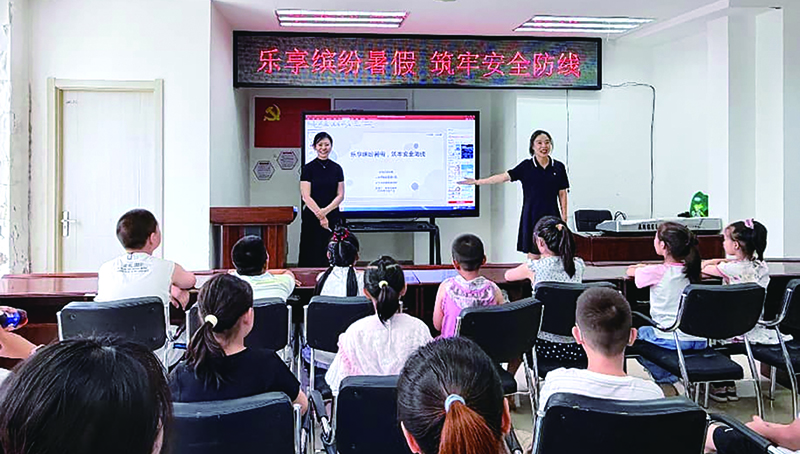 二题图,活动现场。栾岚 摄